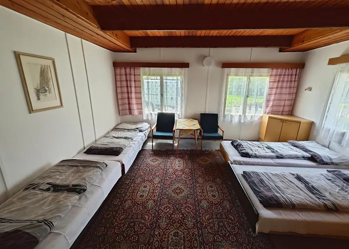 Bungalovy Roznov Nyaraló